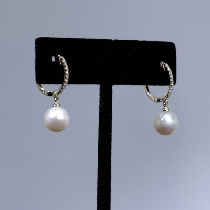 Cultured Freshwater Pearl & Diamond Dangle